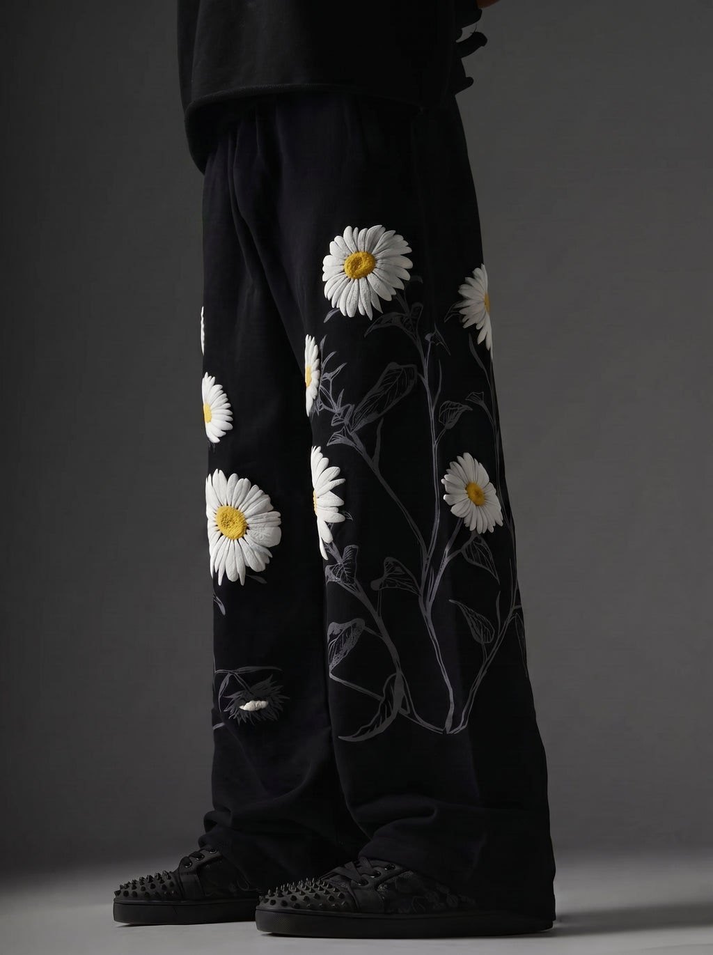 Midnight Daisy Premium Pants | Grantiro®