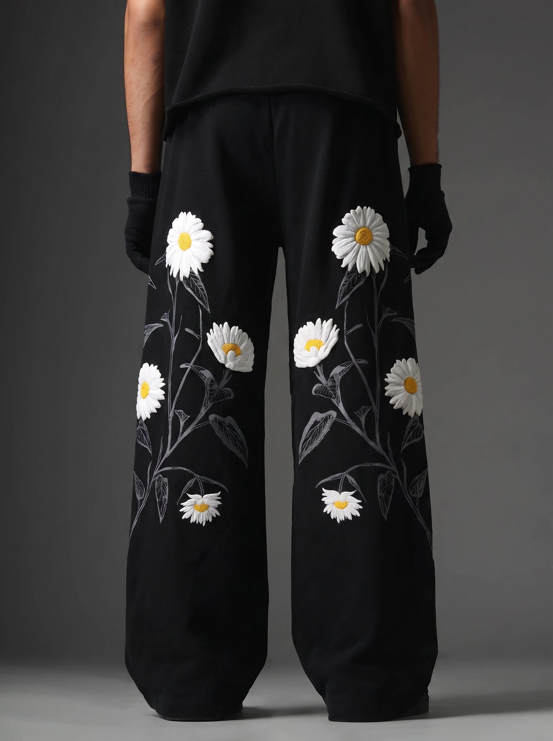 Midnight Daisy Premium Pants | Grantiro®